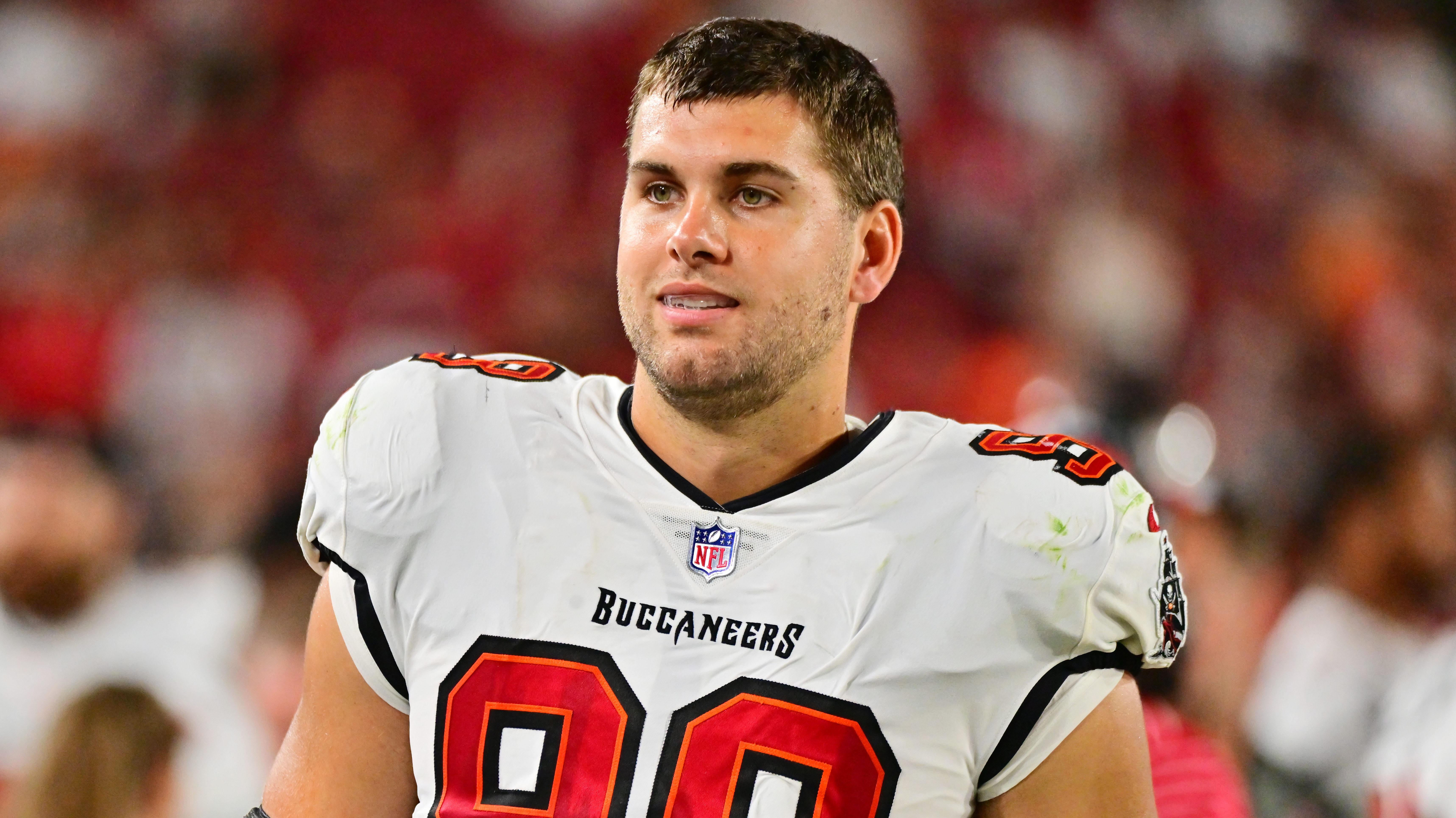 Buccaneers OLB Anthony Nelson Could Leave in Free Agency
