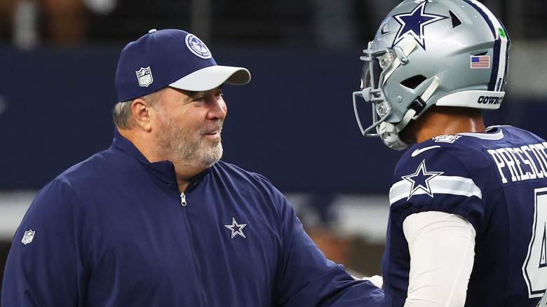 Cowboys coach Mike McCarthy (left)