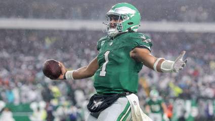 Eagles Deal With Coaching Distraction Ahead of Super Bowl