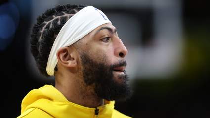 Lakers Repeatedly Failing to Meet ‘Steep Price’ for Anthony Davis’ Wish: Report