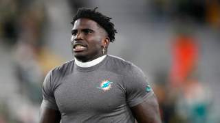 Dolphins’ Tyreek Hill Potentially Drops Possible Landing Spot in 1-Line Message