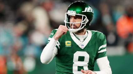 Jets HC Aaron Glenn Fires off Message to Aaron Rodgers Amid Rumors