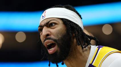 3-Team Trade Proposal Pairs Lakers’ Anthony Davis With Explosive Rim-Runner