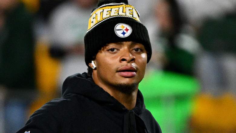 Steelers quarterback Justin Fields.