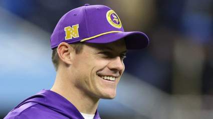 Vikings Sign Veteran QB Before Facing Rams in Wild Card Game