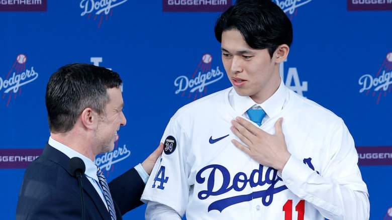 Andrew Friedman (l) and Roki Sasaki (r).