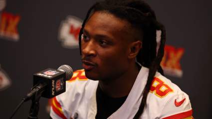 Chiefs WR DeAndre Hopkins Honors Father With Super Bowl Outfit [LOOK]