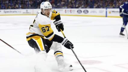 Insider Links Rangers to $30 Million Star Foward Among Others Ahead of Deadline