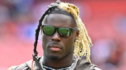 David Njoku Sends 6-Word Message to Myles Garrett After Trade Demand