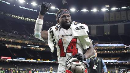 Buccaneers Receive Concerning Update on Chris Godwin’s Injury Status