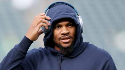 Cowboys Star Micah Parsons Uses Eagles Jab to Recruit Myles Garrett