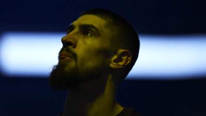 Lakers’ New Center Breaks Silence After ‘Crazy’ Situation