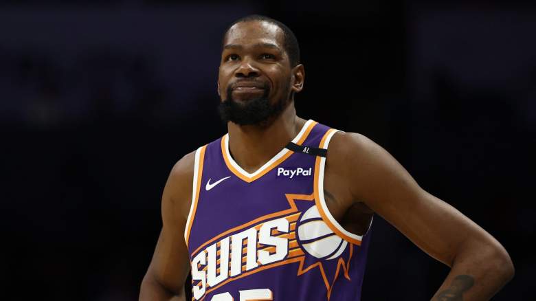 Video of Kevin Durant's Real-Time Reaction to Anthony Davis-Luka Dončić Trade Goes Viral