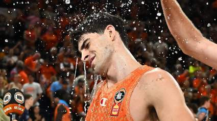 Warriors Make ‘Really Intriguing’ Roster Move Amid Winning Streak