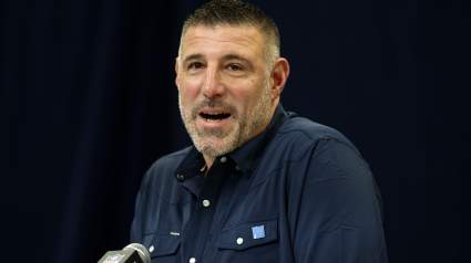 Patriots’ Mike Vrabel Makes Bold Statement on Free Agents