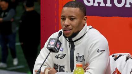 Giants Catch Major Saquon Barkley Stray at Super Bowl Media Night