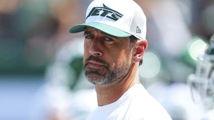 NFL Insider Hints Giants Would Be Wise to ‘Withdraw’ From Aaron Rodgers Pursuit