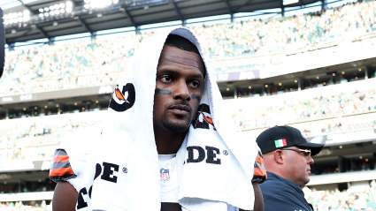 Browns Get Sanders, Veteran QB to Replace Watson in Trade Pitch