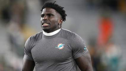 Ex-Chiefs WR Tyreek Hill Fuels Trade Chatter With Multiple Viral Posts