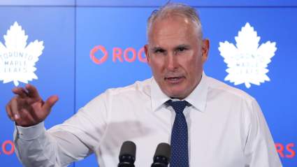 Analyst Urges Maple Leafs to Waive Fan-Favorite Forward Ahead of Trade Deadline