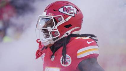 Chiefs WR Hollywood Brown Issues 3-Word Message on Re-Signing With KC