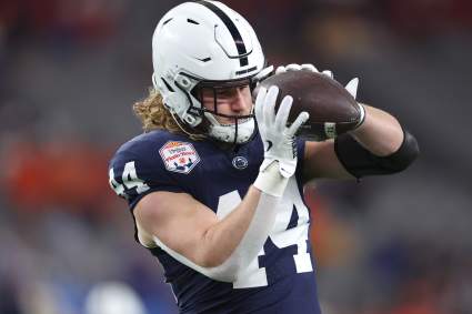 Bears Predicted to Swap Picks With Jets, Select Top Pass-Catcher in Draft