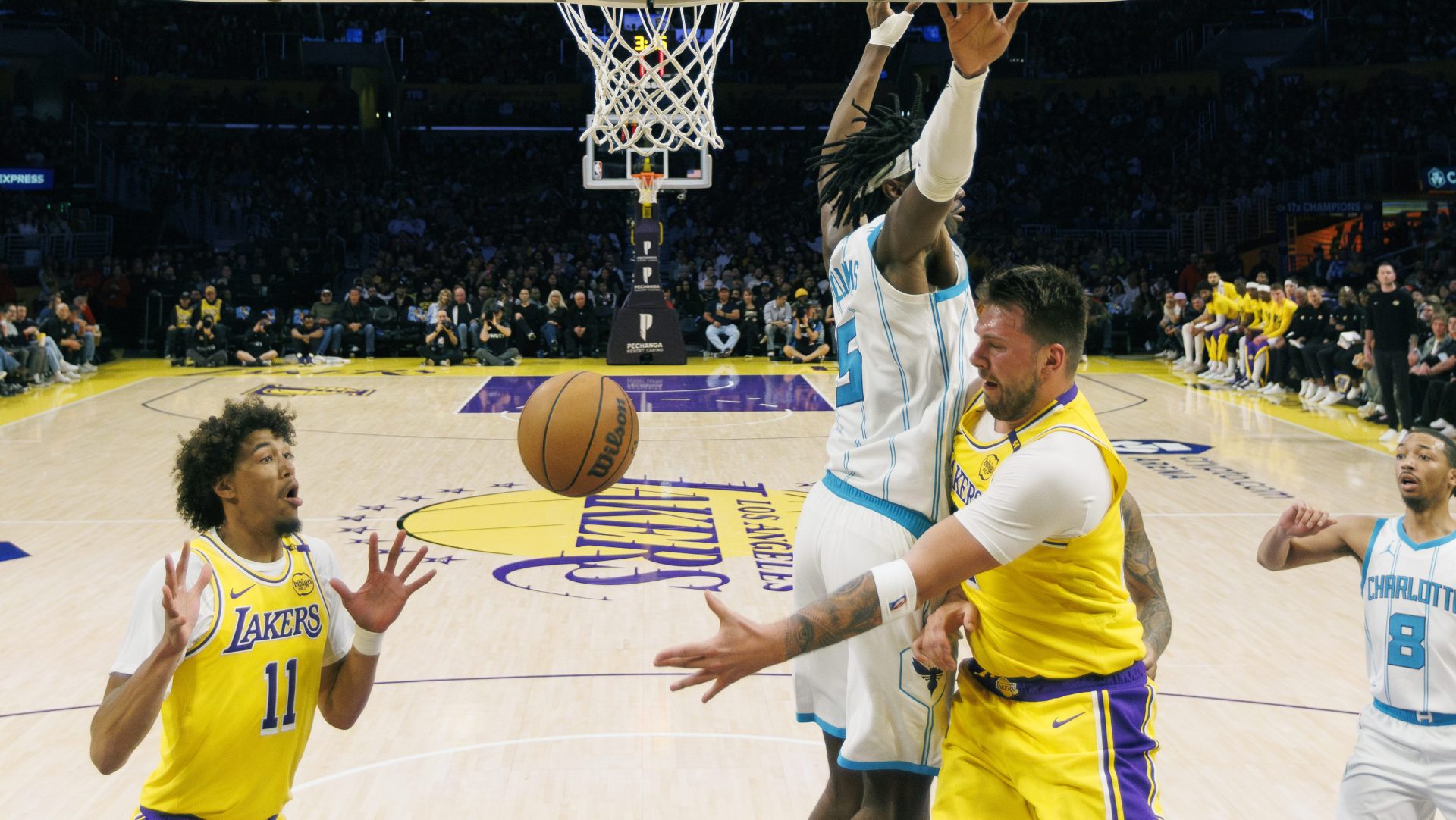 Lakers Projected to Trade for Double-Double Center in Bold