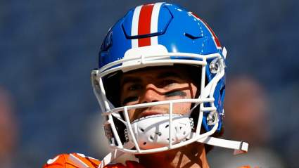 Broncos Predicted to Sign $13 Million Former Raiders QB in Free Agency
