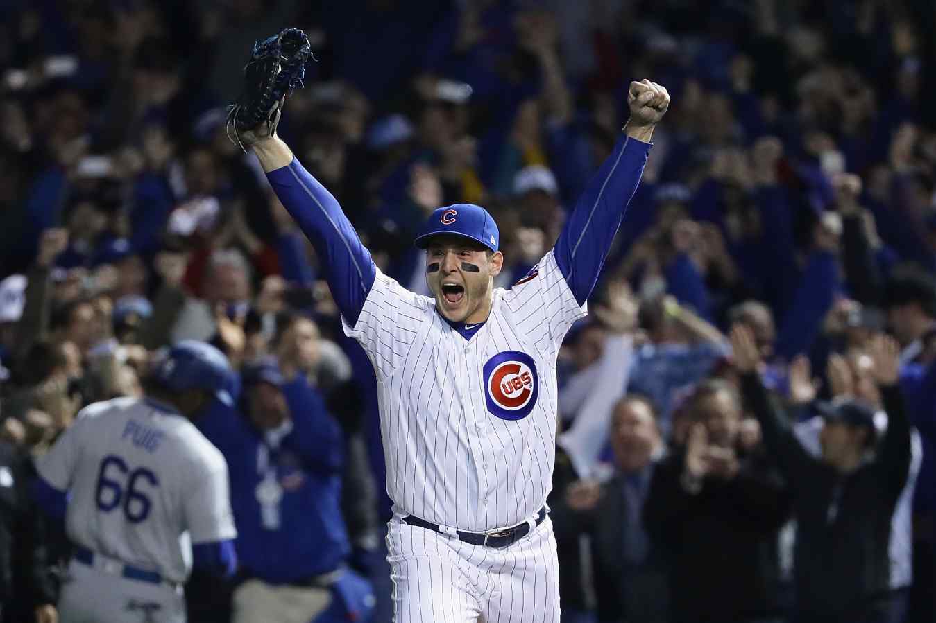 Antony Risson Should the Cubs bring back Anthony Rizzo?