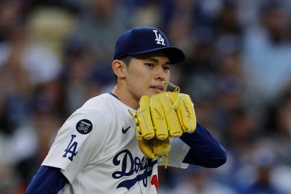 What should Dodgers do about Sasaki’s early struggles?