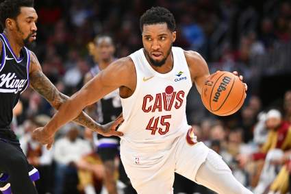 Cavaliers’ Playoff Hopes Hang in the Balance as Donovan Mitchell’s Ankle Becomes Key to Championship Run