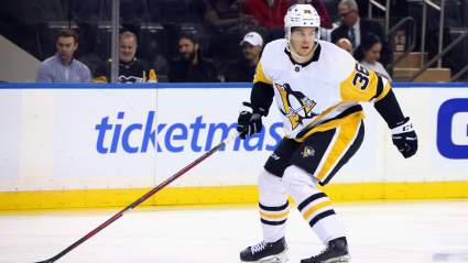 Penguins Sign 26-Goal Scorer to 2-Year Deal