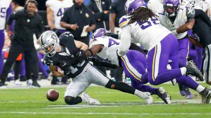 Former Raiders Pro Bowler Signs Elsewhere After Rumors of Possible Return