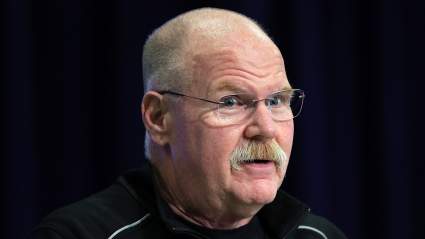 Chiefs’ Surprise ‘Ideal’ 1st Round Draft Pick Proposed To Be 6-6″ 333 LB Behemoth