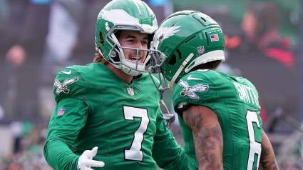 ‘Not Here to Hang Out’: Former Eagles QB Kenny Pickett Sends Clear Message to Browns