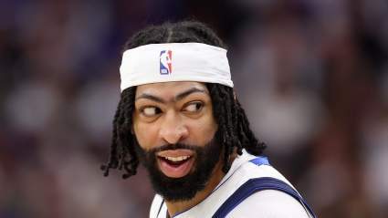 Wild 3-Team Trade Proposal Lands Anthony Davis With Bulls