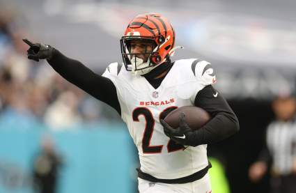 Bengals Safety Takes Pay Cut Hoping to Help Hendrickson