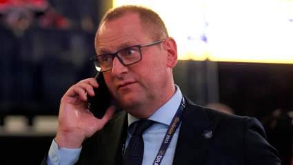 Analyst Urges Maple Leafs to ‘Overpay’ for Forward on Rival Team