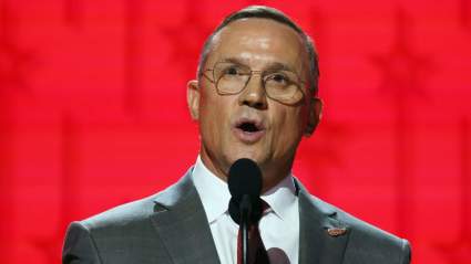 Insider Urges Red Wings to Sign $65.41 Million Superstar Forward