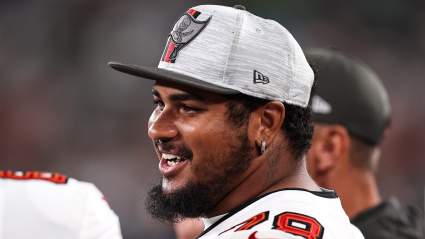 Buccaneers’ $140 Million ‘Gold Jacket’ OT Favorite to Make NFL History
