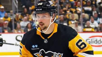 Insider Urges Maple Leafs to Acquire $92M Star Defenseman in 1-for-1 Swap