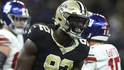 Bears Advised to Sign ‘Plug-And-Play’ DE With Dennis Allen Ties