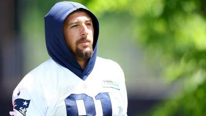 Patriots Trade Scenario Swaps Austin Hooper for Top 5 Pick