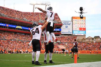 Atlanta Falcons Resign Key Member of Offensive Line