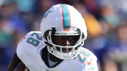 Dolphins’ De’Von Achane Makes Bold Prediction for 2025 Season