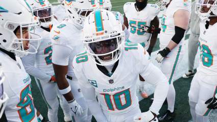 WR Tyreek Hill Delivers Strong Message to Dolphins Teammates: ‘It Was Tough’