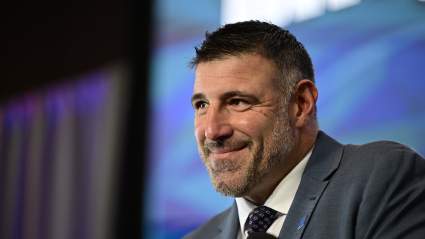 Patriots Legend Reveals Why Mike Vrabel Is a Good Fit