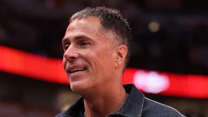 Lakers Add `True 7-Footer’ in Proposed Trade