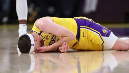 Reaves Offers 4-Word Injury Update After Lakers Win Over Warriors
