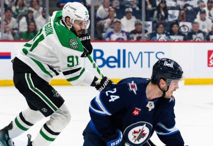 Jets Defenseman Sends Strong Message After Stepping Up vs. Stars
